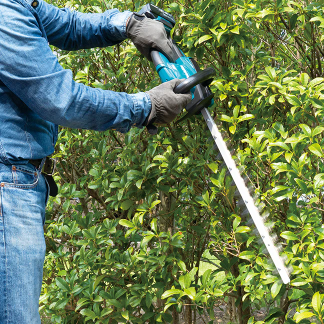 18V LXT BRUSHLESS 24" HEDGE TRIMMER, TOO - Image 2