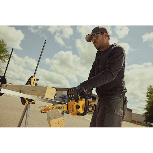 20V MAX BRUSHLESS CHAINSAW DEWALT DCCS621P1 - Image 9