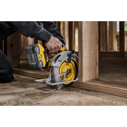 20V MAX XR 7 1/4IN CIRCULAR SAW (BARE) - Image 6