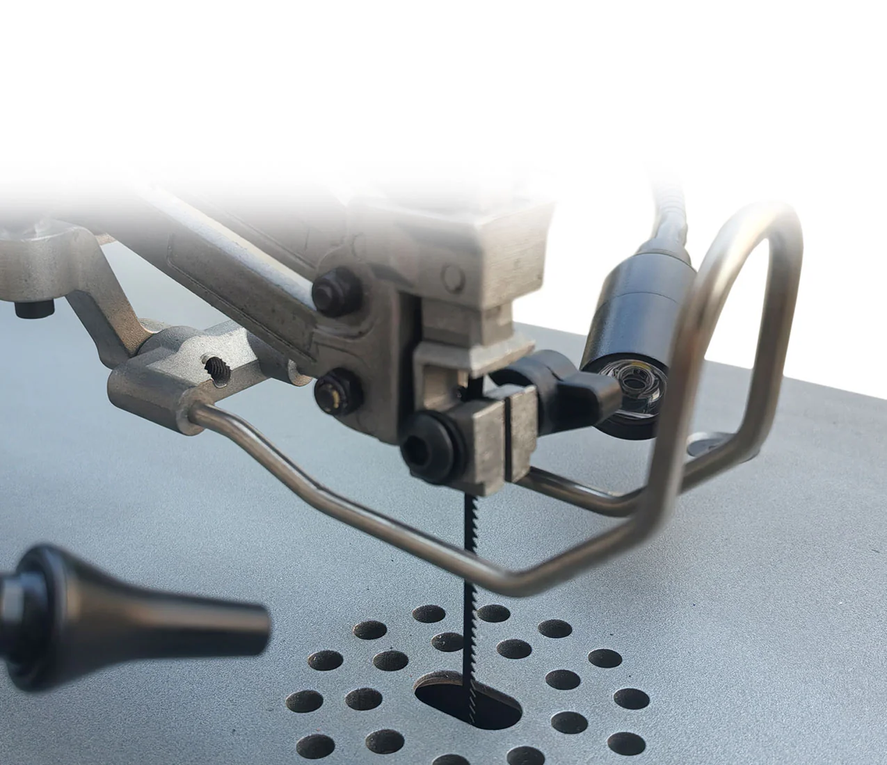 22" VARIABLE SPEED SCROLL SAW BBSS22 - Image 9