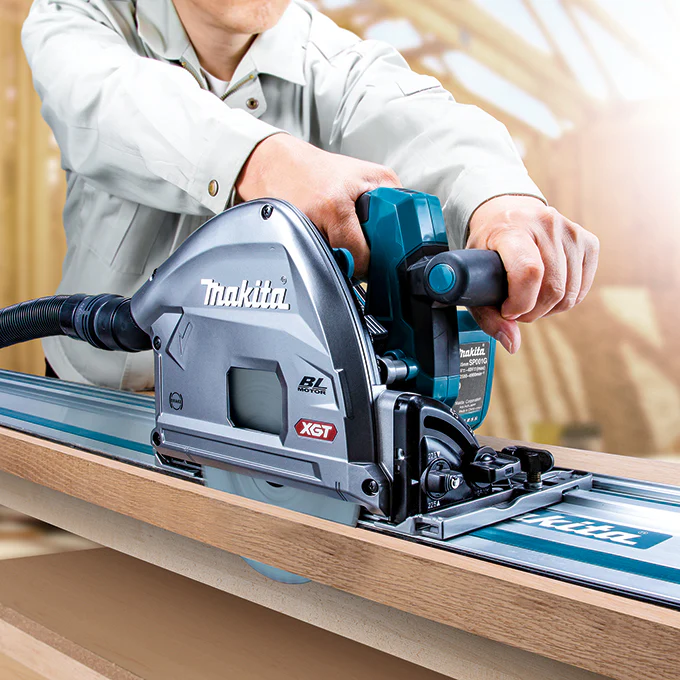 40VMAX XGT BL PLUNGE CUT CIRCULAR SAW W/ - Image 4