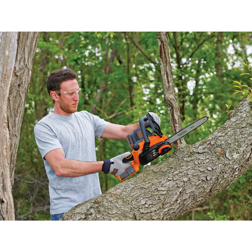 CHAINSAW 10V BLACK AND DECKER W/2AH BATT - Image 2