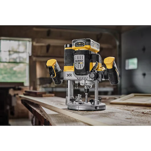 DEWALT PLUNGE ROUTER 2 1/4 HP TOOL ONLY - Image 11