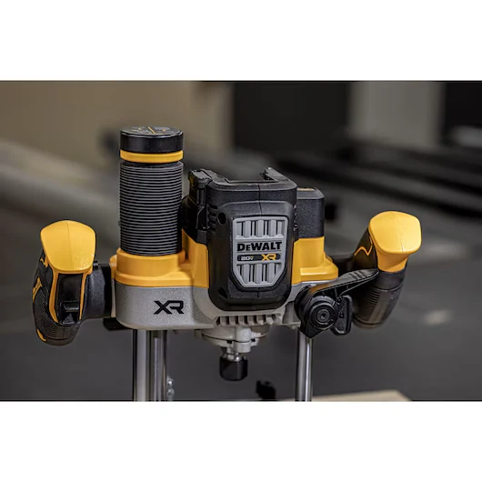 DEWALT PLUNGE ROUTER 2 1/4 HP TOOL ONLY - Image 12