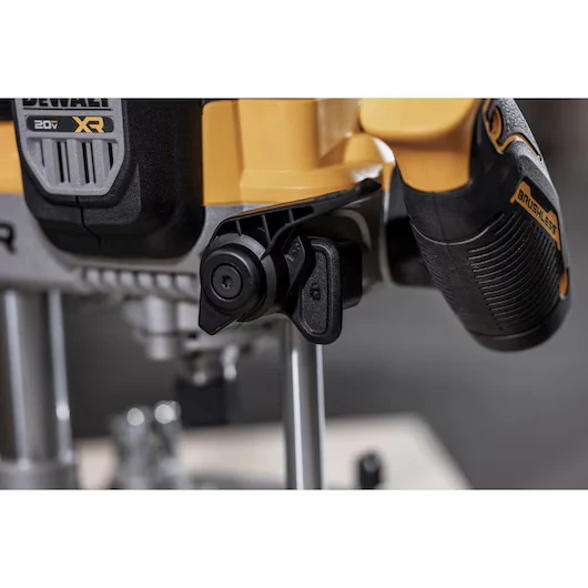 DEWALT PLUNGE ROUTER 2 1/4 HP TOOL ONLY - Image 18
